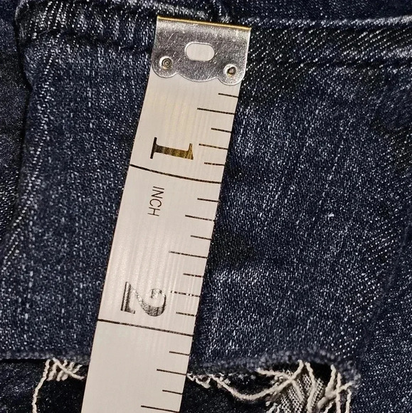 BlankNyc The Lenox High Rise Short Dark Wash Button Fly Raw Hem Sz 26 - Picture 13 of 14